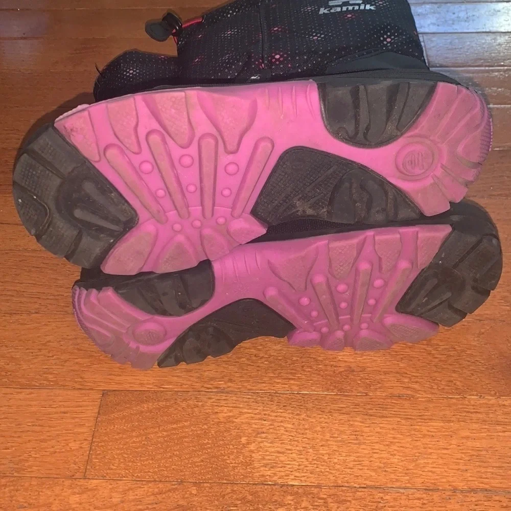 Kamik Girl’s‎ Rocket 2 Black and Pink Winter Snow Boots Size Six